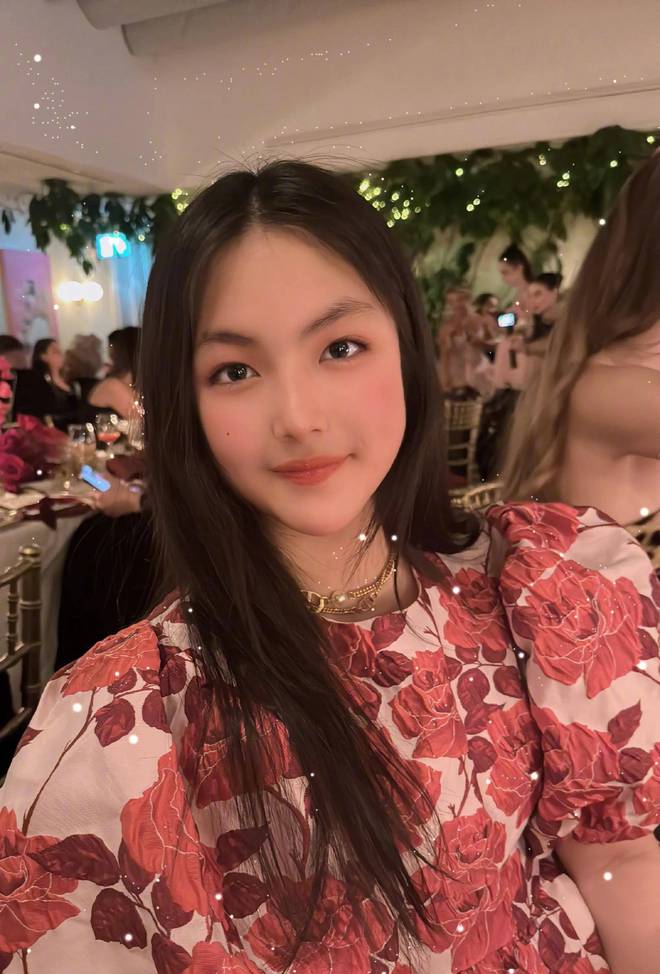 王诗龄画作再获奖王岳伦祝贺李湘被富养出来的女儿争了口气(图18)