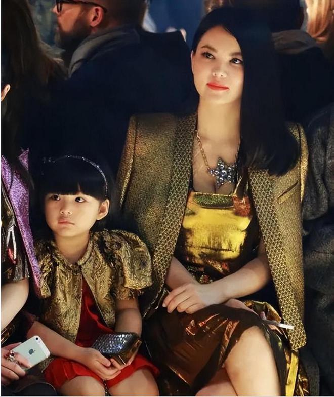 王诗龄画作再获奖王岳伦祝贺李湘被富养出来的女儿争了口气(图21)