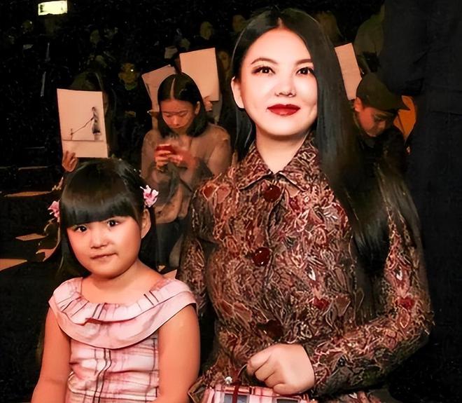 王诗龄画作再获奖王岳伦祝贺李湘被富养出来的女儿争了口气(图24)