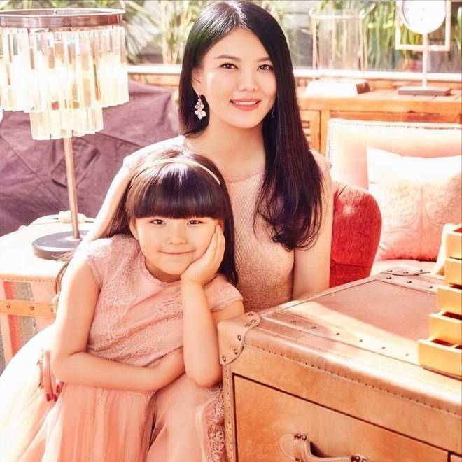 王诗龄画作再获奖王岳伦祝贺李湘被富养出来的女儿争了口气(图28)